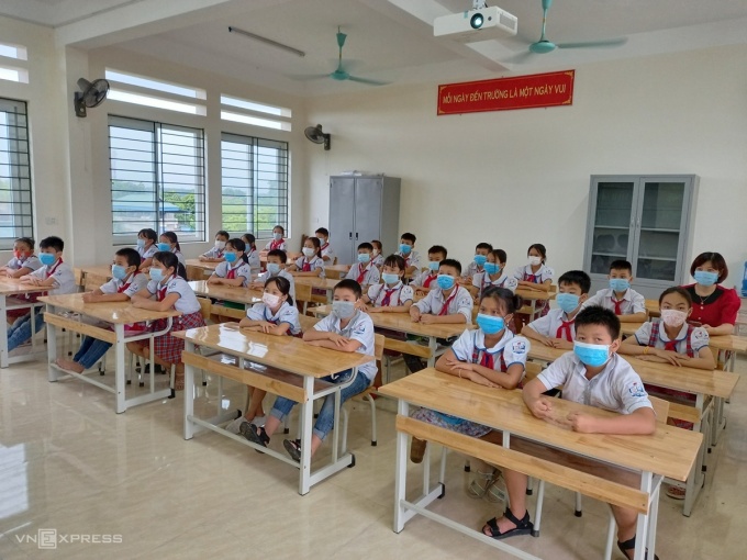 Phát hiện hơn 10 ca nghi nhiễm cộng đồng - hơn 200.000 học sinh Hà Nam phải nghỉ học