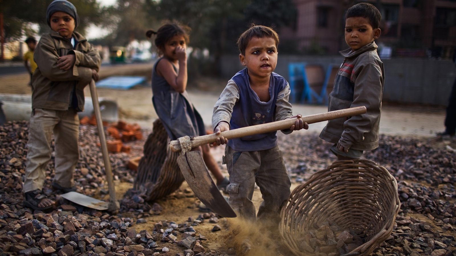 Xử lý nghiêm các vi phạm pháp luật về sử dụng lao động trẻ em