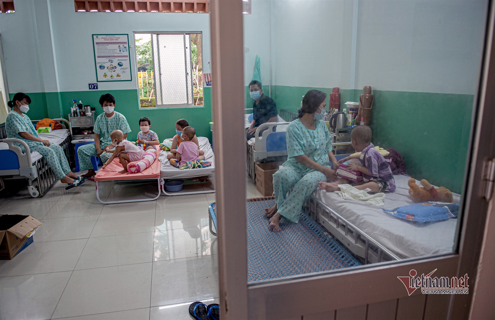 Lý do Việt Nam chưa tiêm vắc xin Covid-19 cho trẻ em ở thời điểm hiện tại.