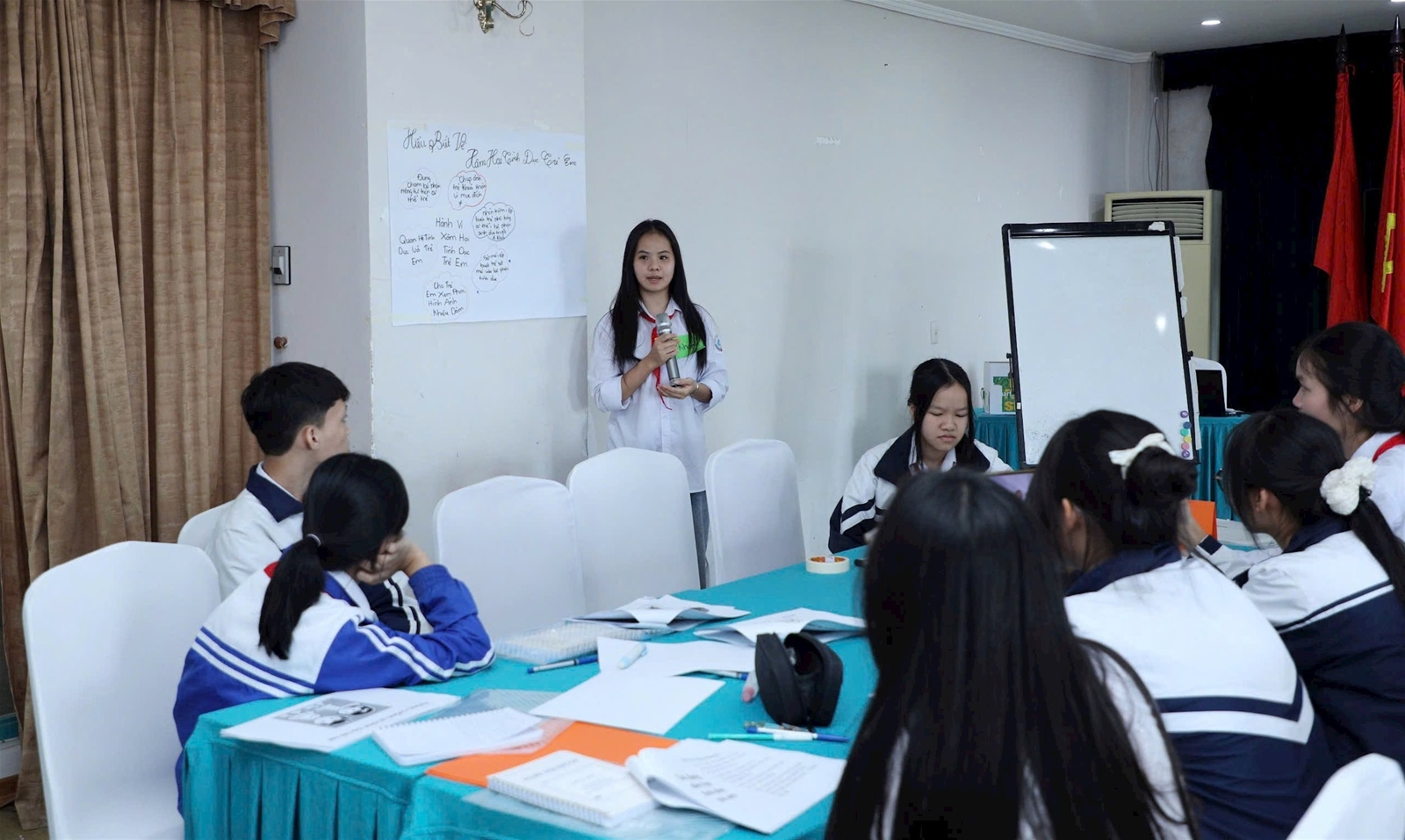 Tiếp tục hoàn thiện hành lang pháp lý bảo vệ trẻ em trên không gian mạng